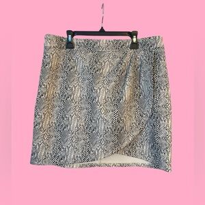 Trendy Snake Print Skirt - Altar’d State - Size Large
